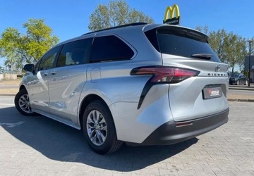 Toyota Sienna III 2021 Toyota Sienna XLE Hybrid 8 osobowa Stan Perfek..., zdjęcie 2