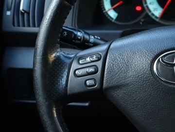 Toyota Corolla Verso E120 2.2 D-4D 177KM 2006 Toyota Corolla Verso 2.2 D-4D, 174 KM, 7 miejsc, zdjęcie 21