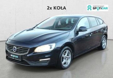 Volvo V60 I Kombi Facelifting 2.0 D3 DRIVE-E 150KM 2016 Volvo V60 D3 Momentum Gwarancja 2.0 Diesel 150KM