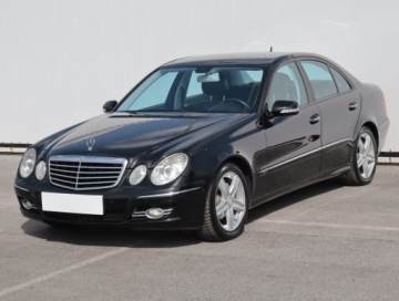 Mercedes Klasa E W211 Sedan W211 1.8 (200 Kompressor) 184KM 2007 Mercedes E E 200 Kompressor, GAZ, Automat, Skóra, zdjęcie 4