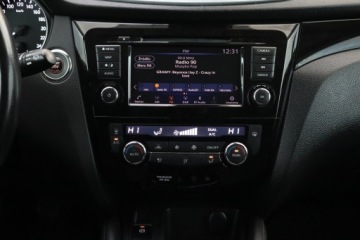 Nissan Qashqai II Crossover Facelifting 1.3 DIG-T  160KM 2019 Nissan Qashqai 1.3 DIG-T, Salon Polska, zdjęcie 12