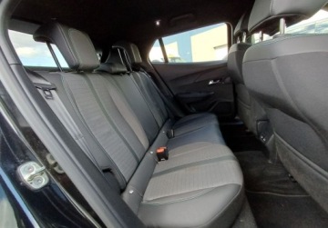 Peugeot 2008 II e-SUV Elektryczny 50kWh 136KM 2023 Peugeot 2008 87 e-2008 Allure Pack 136 KM I wl. Gwarancja FV23, zdjęcie 28