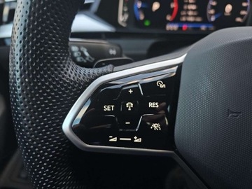 Volkswagen Arteon Fastback Facelifting 2.0 TDI 200KM 2023 Volkswagen Arteon Shooting Brake R-Line DSG, Serwis ASO, VAT 23 2.0 Diesel, zdjęcie 19