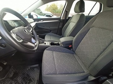Volkswagen Golf VIII Hatchback 1.5 TSI EVO 130KM 2021 Volkswagen Golf Comfort Line, salon Polska, zdjęcie 8