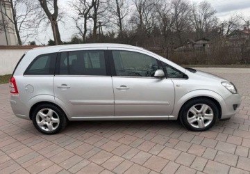 Opel Zafira B 1.8 ECOTEC 140KM 2008 Opel Zafira Opel Zafira 1.8 Family 1.8 Benzyna 140KM, zdjęcie 2