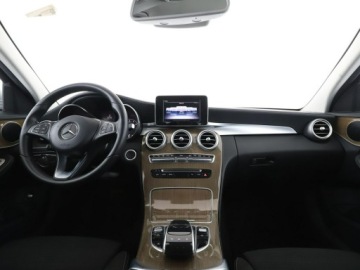 Mercedes Klasa C W205 Kombi Facelifting 1.6 180 156KM 2018 Mercedes C 180 FV23% automat full LED półskóra, zdjęcie 14