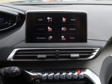 Peugeot 5008 II Crossover 2.0 BlueHDI 180KM 2018 Peugeot 5008 2.0 BlueHDi, 178 KM, Automat, zdjęcie 11