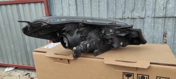 ФОНАРЬ ПЕРЕДНИЙ ЛЕВЫЙ TOYOTA YARIS 3 LIFT 17