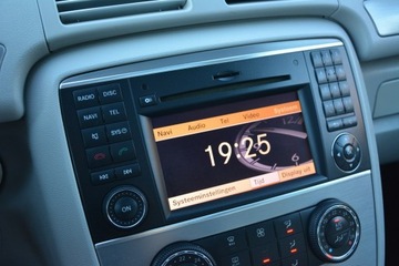 Mercedes Klasa R Off-roader Facelifting 300 CDI BlueEFFICIENCY 190KM 2011 Mercedes R 350 3.0 Diesel 190KM 300 CDI 7G, zdjęcie 39