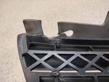 MASKA MŘÍŽKA CHLADIČŮ ZNAK A2308800683 MERCEDES SL W230 R230