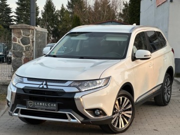 Mitsubishi Outlander III SUV Facelifting 2017 2.0 150KM 2019 MITSUBISHI OUTLANDER 2019*2.0 MIVEC 150 KM*DIAMANT *KAMERA*LED*AUTOMAT*ASO, zdjęcie 8