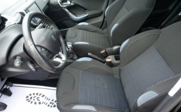Peugeot 208 I Hatchback 3d 1.6 e-HDI 92KM 2013 Peugeot 208 1.6e-HDI 92KM Oryginalny lakier i szyby Panoramiczny dach Klim, zdjęcie 9
