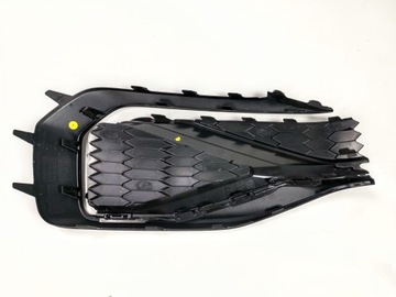 РЕШЕТКА БАМПЕРА PASSAT USA 561853666P 561853211B