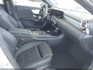 Mercedes CLA C118/X118 2025 Mercedes-Benz CLA 45 AMG 4Matic 2025 2.0l 2.0 Benzyna 416KM, zdjęcie 9