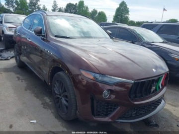 Maserati Levante 2019 Maserati Levante Gransport 2019 3.0 Benzyna 345KM, zdjęcie 6