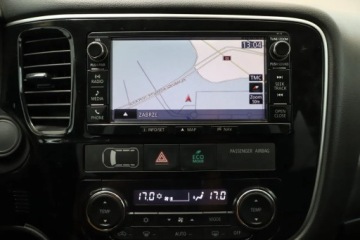 Mitsubishi Outlander III 2016 Mitsubishi Outlander 2.2 DI-D, 7 miejsc, VAT 23%, zdjęcie 22