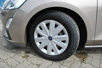 Ford Focus III Hatchback 5d facelifting 1.0 EcoBoost 125KM 2018 Ford Focus Hatchback Trend 1,0 EcoBoost 125KM ASO, zdjęcie 22