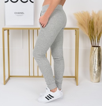 Глава СК01 L ЖЕНСКИЕ ОДНОТОННЫЕ СПОРТИВНЫЕ БРЮКИ