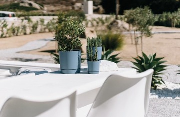 ЦВЕТОЧНЫЙ ГОРШОК НА ПОДСТАВКЕ 13 СМ, АНТРАЦИТОВЫЙ ПЛАСТИК