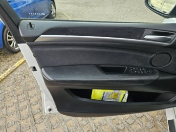 BMW X5 E70 SUV Facelifting xDrive40d 306KM 2011 BMW X5 3.0 diesek 306KM Automat, zdjęcie 15