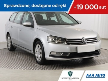 Volkswagen Passat B7 Variant 2.0 TDI CR DPF BlueMotion 140KM 2011 VW Passat 2.0 TDI, 1. Właściciel, Navi, Klima