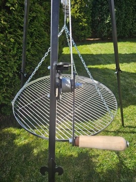 Садовый гриль-тренога, высота 210 см над огнем, решетка из нержавеющей стали, высота 60 см.