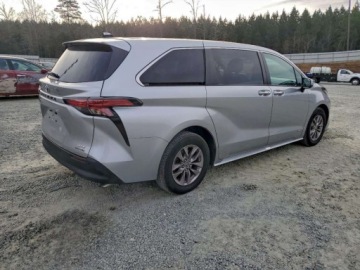 Toyota Sienna III 2021 Toyota Sienna XLE 2021 2.5 Hybryda 245KM, zdjęcie 3