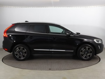 Volvo XC60 I SUV Facelifting 2.4 D4 190KM 2017 Volvo XC60 D4, Salon Polska, Serwis ASO, 187 KM, zdjęcie 5