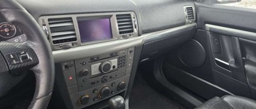 Opel Vectra C Hatchback 1.9 CDTI 150KM 2005 Opel Vectra Opel Vectra C 1.9CDTI 2005r, lift skory 1.9 Diesel 150KM, zdjęcie 6