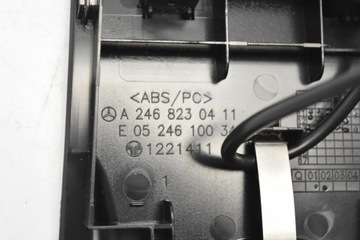 HNÍZDO USB AUX A2468230411 MERCEDES W176 W246