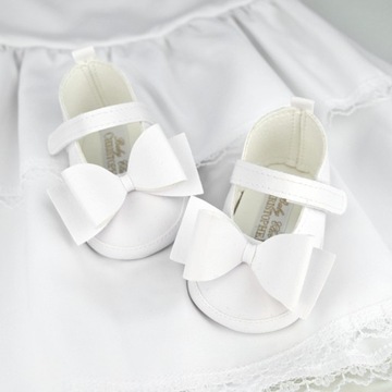 Крестильные тапочки WHITE BABY ИЗ ЭКО-КОЖИ, бантики 11 см.