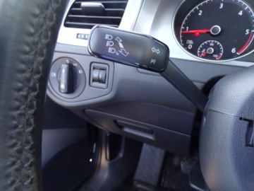 Volkswagen Golf VII Hatchback 3d 1.6 TDI-CR DPF 105KM 2013 VOLKSWAGEN GOLF VII 1.6 TDI Z NIEMIEC ZAREJESTROWANY, zdjęcie 22