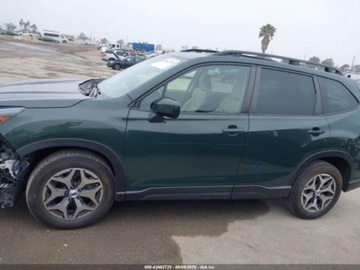 Subaru Forester V 2023 Subaru Forester Premium 2023 2.5l 2.5 Benzyna 182KM, zdjęcie 2