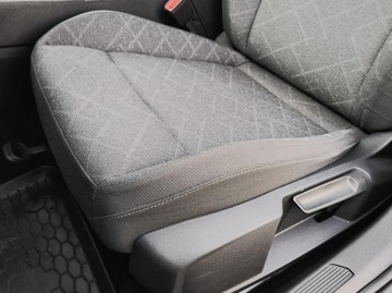 Volkswagen Golf VIII Hatchback 1.0 TSI 110KM 2022 Volkswagen Golf 1.0 TSI 110KM Life Salon PL FV 23%, zdjęcie 10