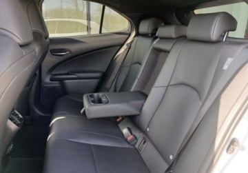 Lexus UX Crossover 250h 184KM 2022 Lexus UX UX 250h F Sport Design FV23 Salon PL Serwis ASO 1 wl., zdjęcie 6