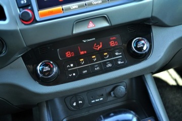 Kia Sportage III SUV 2.0 CRDi 136KM 2011 Kia Sportage 2,0 CRDi Automat Xenon Ledy Skóra, zdjęcie 32