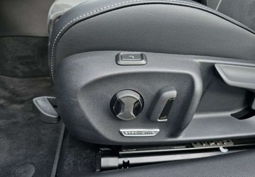 Volkswagen Passat B8 Variant Facelifting 2.0 TDI SCR 150KM 2024 Volkswagen Passat Variant Bogata wersja - Masaze - Virutal Cockpit - Alcan, zdjęcie 32