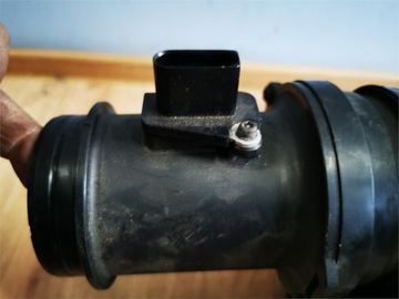 AUDI Q7 4L 05-10 3.0 TDI POUZDRO FILTRU VZDUCHU