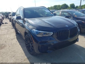 BMW X5 G05 2022 BMW X5 M50i 2022 4.4 Benzyna 523KM, zdjęcie 6