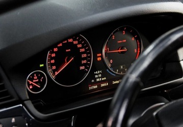 BMW Seria 5 F10-F11 Touring 520d 184KM 2011 BMW Seria 5 Kombi_Panoramiczny dach_Nawigacja_Podgrzewane fotele 2.0 Diesel, zdjęcie 19
