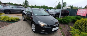 Opel Astra J Sedan 1.6 CDTI  136KM 2015 Opel Astra Salon POLSKA Zadbana 1.6 CDTI 136KM Gwarancja ZOBACZ 1.6, zdjęcie 9