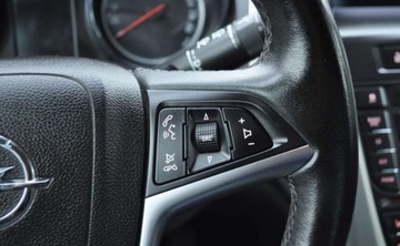 Opel Astra J Hatchback 5d 1.4 Turbo ECOTEC 120KM 2012 Opel Astra LIFT 1.4 Turbo Benzyna Tempomat Cz. parkowania 1.4 Benzyna 120KM, zdjęcie 23