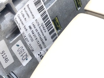 LOKETNÍ OPĚRKA AUDI Q7 4M SUV 4M0864207B