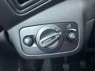 Ford Kuga II SUV Facelifting 1.5 EcoBoost 150KM 2019 Ford Kuga LEDNaviAsystent ParkowaniaAlusyNowy Rozrzad 1.5 Benzyna, zdjęcie 25