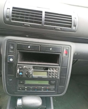 Volkswagen Sharan I 2.8 i VR6 24V 204KM 2001 Volkswagen Sharan Volkswagen Sharan 2.8 BenzynaLPG 204KM, zdjęcie 4