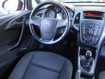 Opel Astra J Hatchback 5d Facelifting 1.6 Twinport ECOTEC 115KM 2014 Opel Astra 1.6 16V, Salon Polska, Klima,ALU, zdjęcie 6