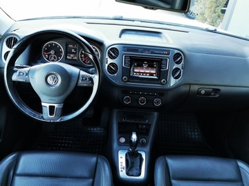 Volkswagen Tiguan I SUV Facelifting 2.0 TSI 210KM 2016 VW TIGUAN Bezwypadkowy, 4x4, Facelifting 2.0 TSI 210KM, Podgrzewane fotele, zdjęcie 4