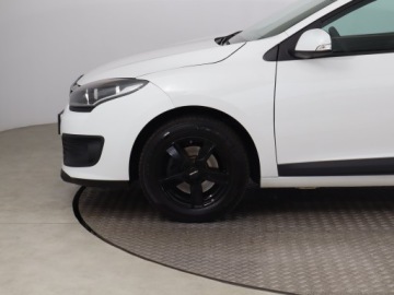Renault Megane III Grandtour Facelifting 2013 1.2 Energy TCe 115KM 2016 Renault Megane 1.2 TCe, Klima, Tempomat,ALU, zdjęcie 14