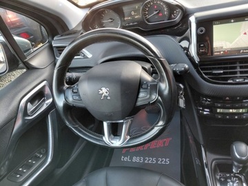 Peugeot 2008 I SUV Facelifting 1.2 PureTech 110KM 2017 Peugeot 2008 Automat Navi Klimatronik PDC Alu 1.2 Benzyna 110KM, zdjęcie 17