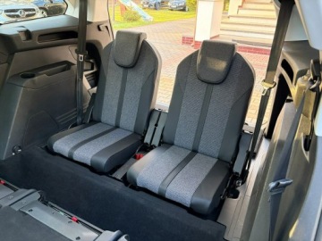 Peugeot 5008 II Crossover 1.2 PureTech 130KM 2017 Peugeot 5008 7-osobowy Półskóry Panorama dach, zdjęcie 17